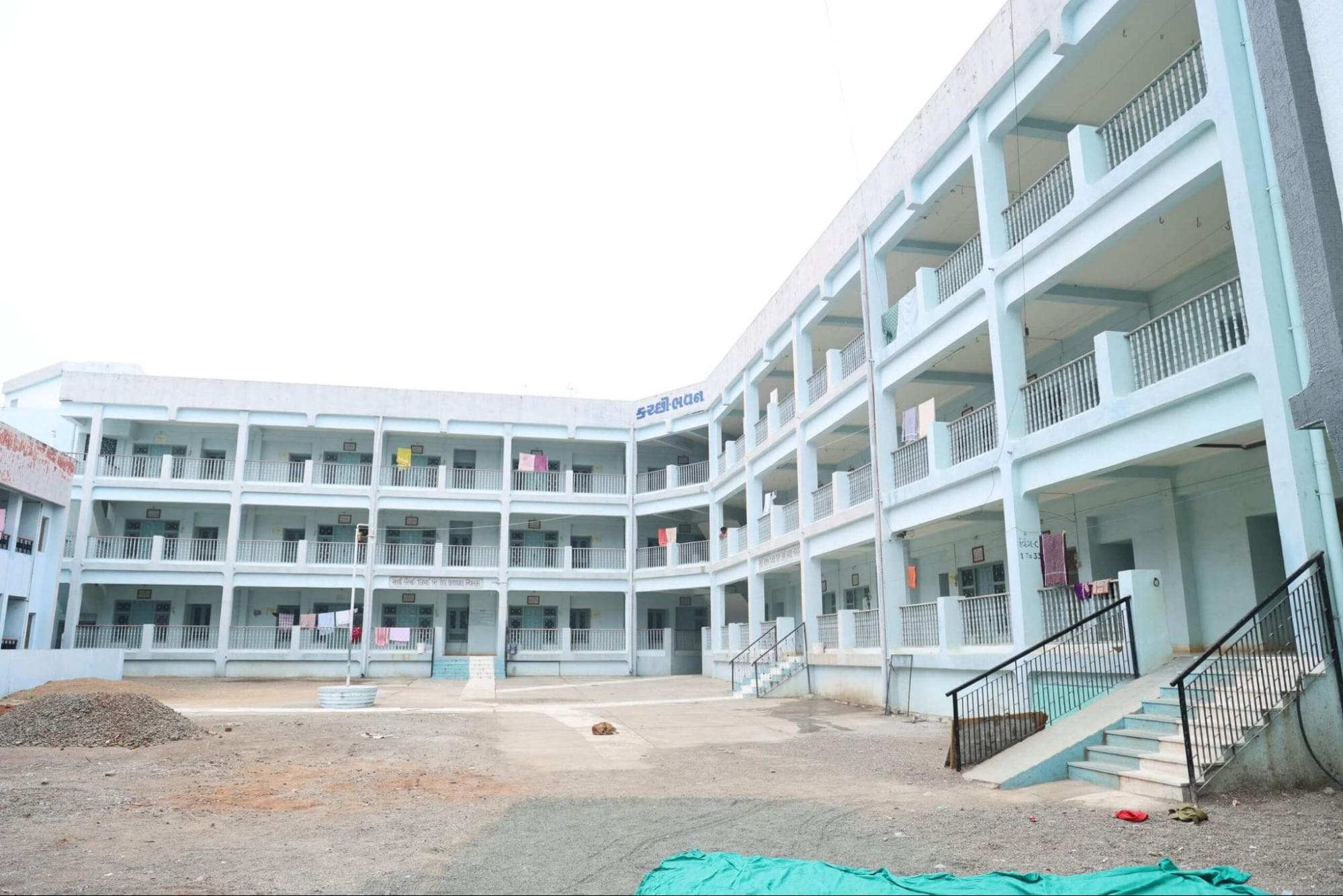 Palitana ( Kutchi Bhavan )